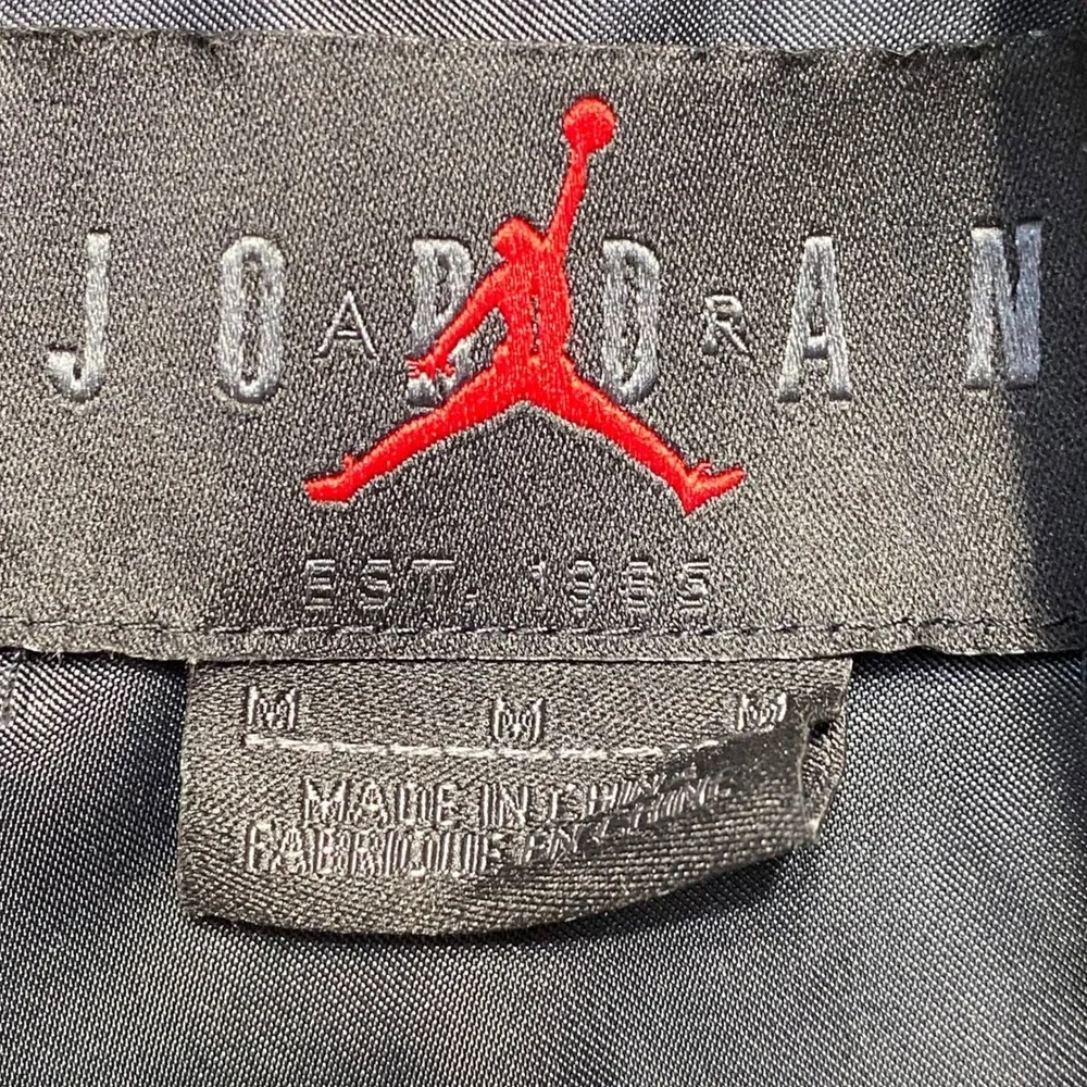 Jordan Sport DNA Satin Bomber Jacket Mens Medium Black Multi Color AV0112-010